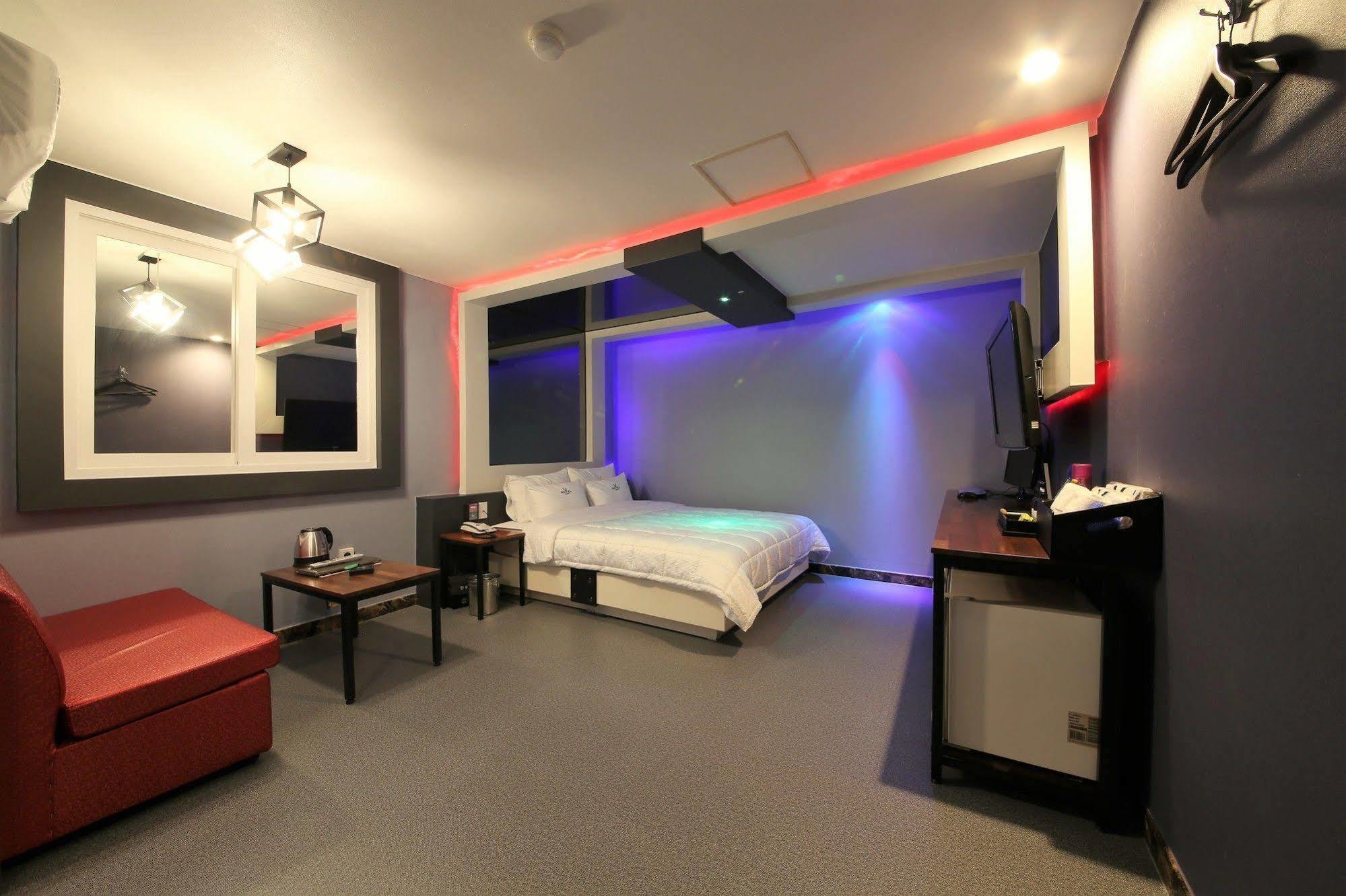 Vovtel Motel Busan Eksteriør bilde